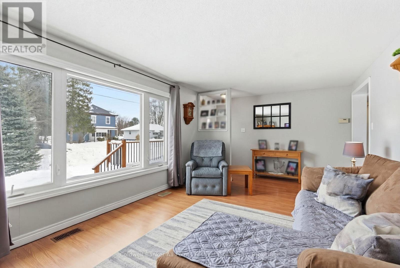 72 Lorne Avenue, Bluewater, Ontario  N0M 1X0 - Photo 7 - X12780430