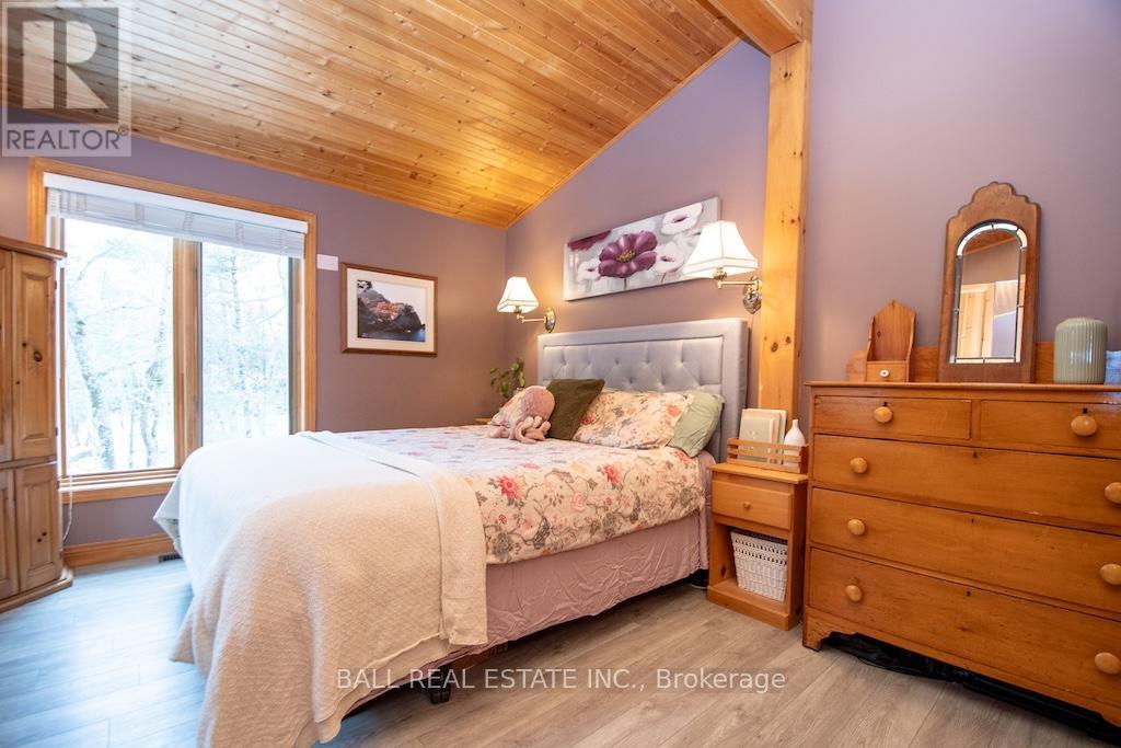 1084 Duck Pond Lane, Douro-Dummer, Ontario  K0L 2H0 - Photo 12 - X12894558