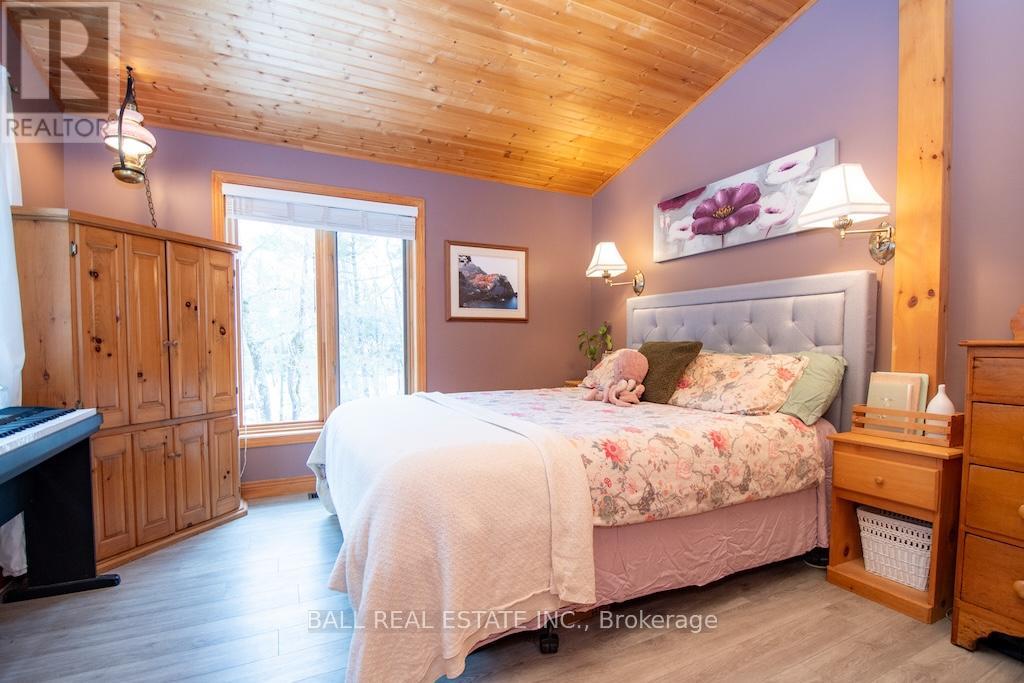 1084 Duck Pond Lane, Douro-Dummer, Ontario  K0L 2H0 - Photo 14 - X12894558