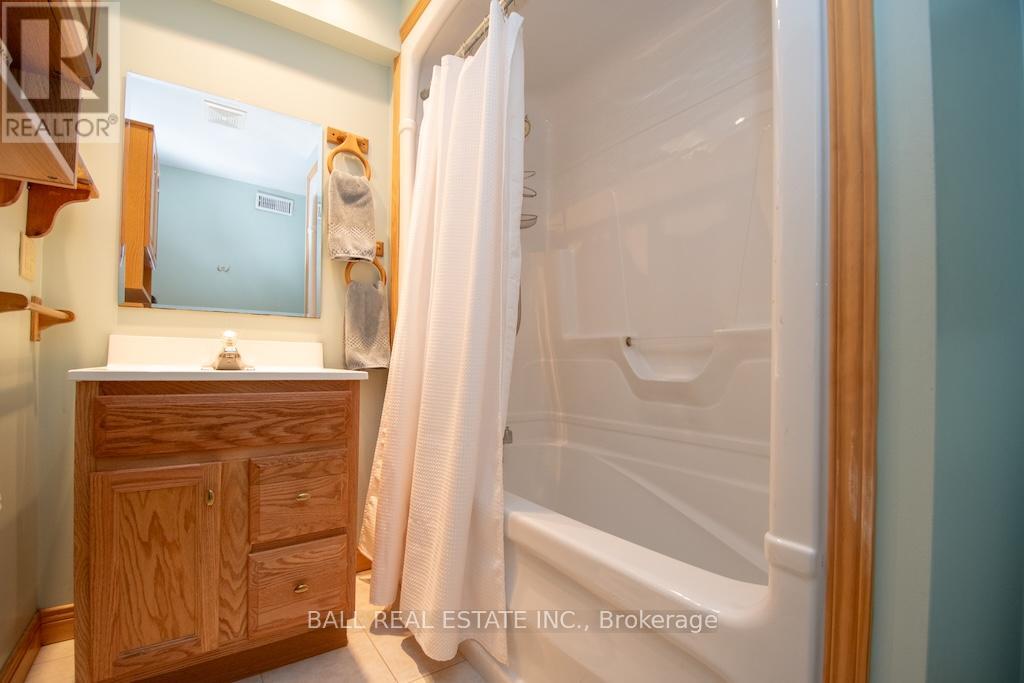 1084 Duck Pond Lane, Douro-Dummer, Ontario  K0L 2H0 - Photo 23 - X12894558