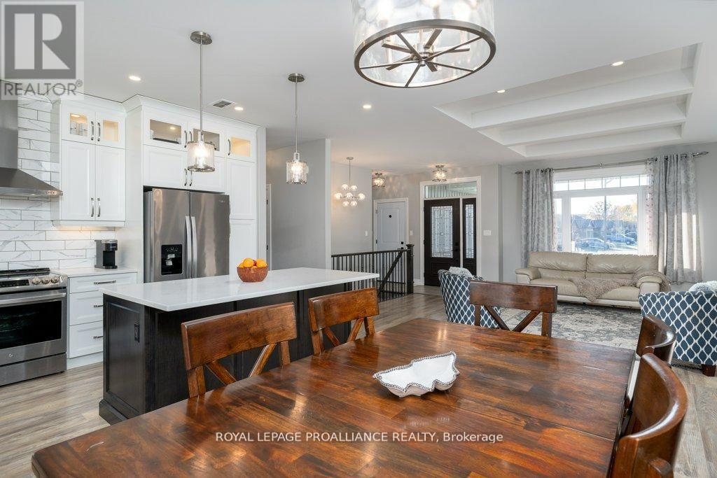 50 Stonegate Crescent, Quinte West, Ontario  K0K 2C0 - Photo 13 - X12894650