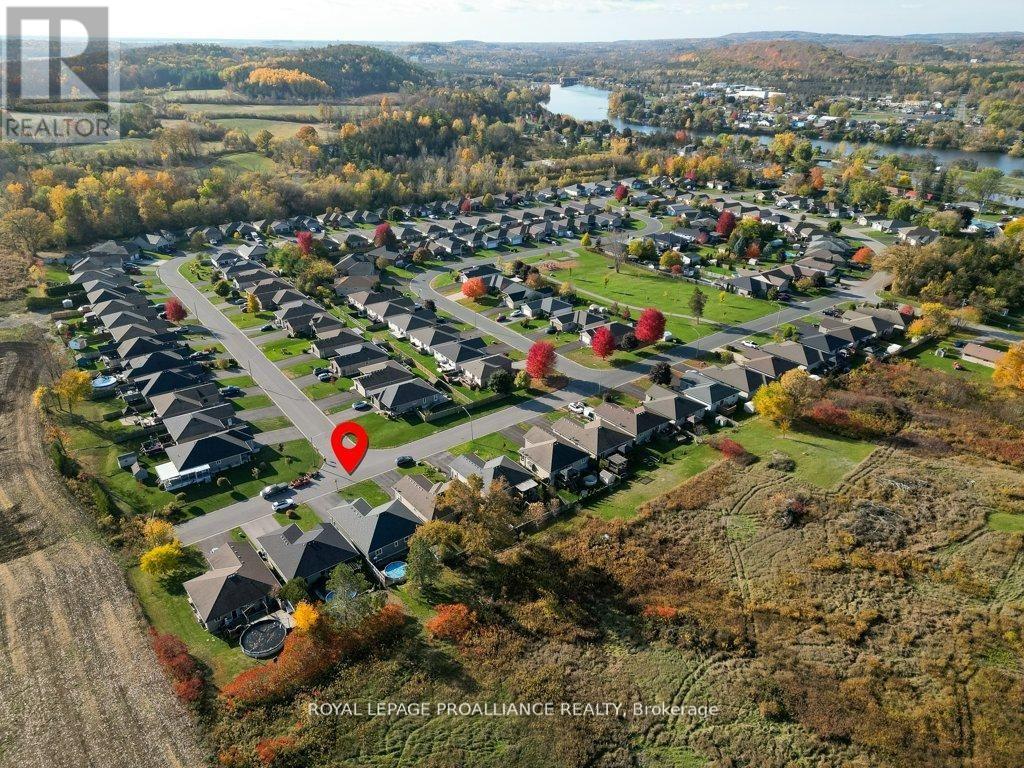 50 Stonegate Crescent, Quinte West, Ontario  K0K 2C0 - Photo 3 - X12894650