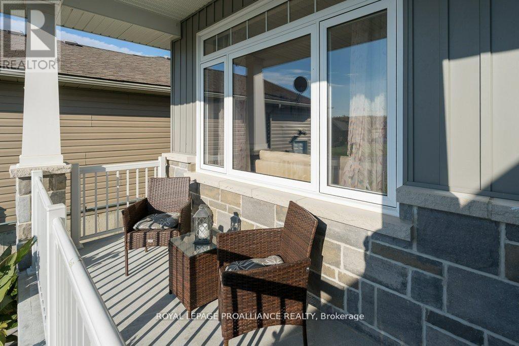 50 Stonegate Crescent, Quinte West, Ontario  K0K 2C0 - Photo 7 - X12894650