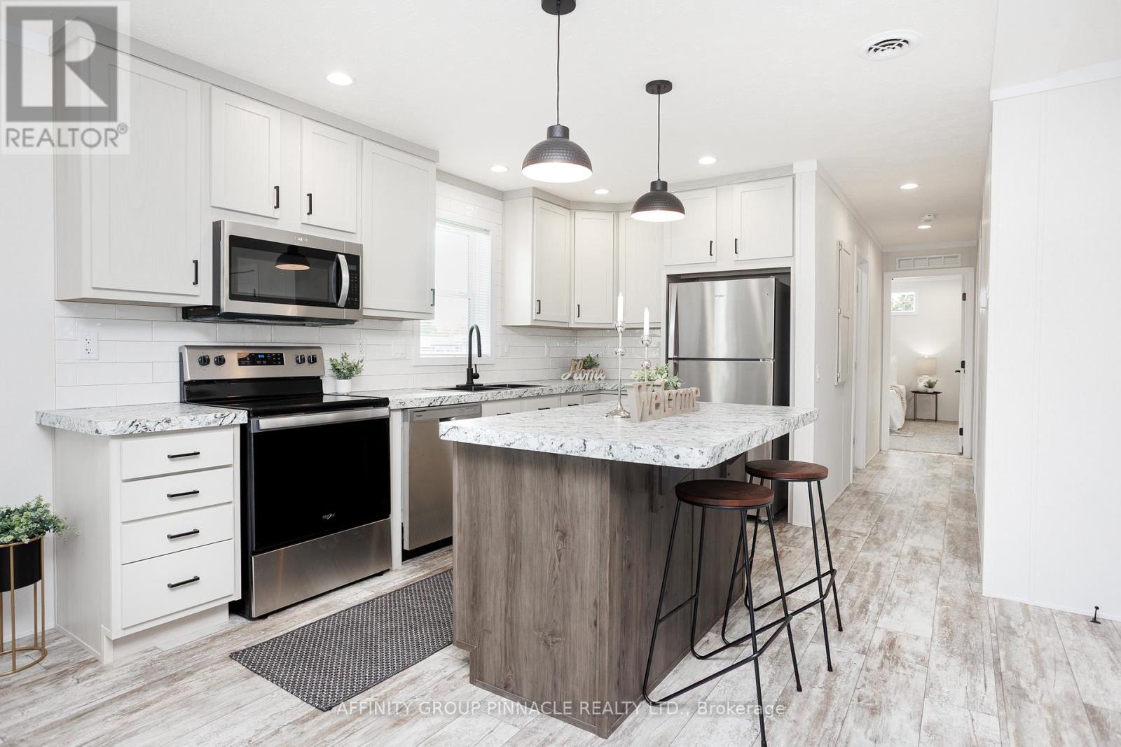 1 Vista Drive, Kawartha Lakes (Lindsay), Ontario  K9V 0H7 - Photo 21 - X12894660