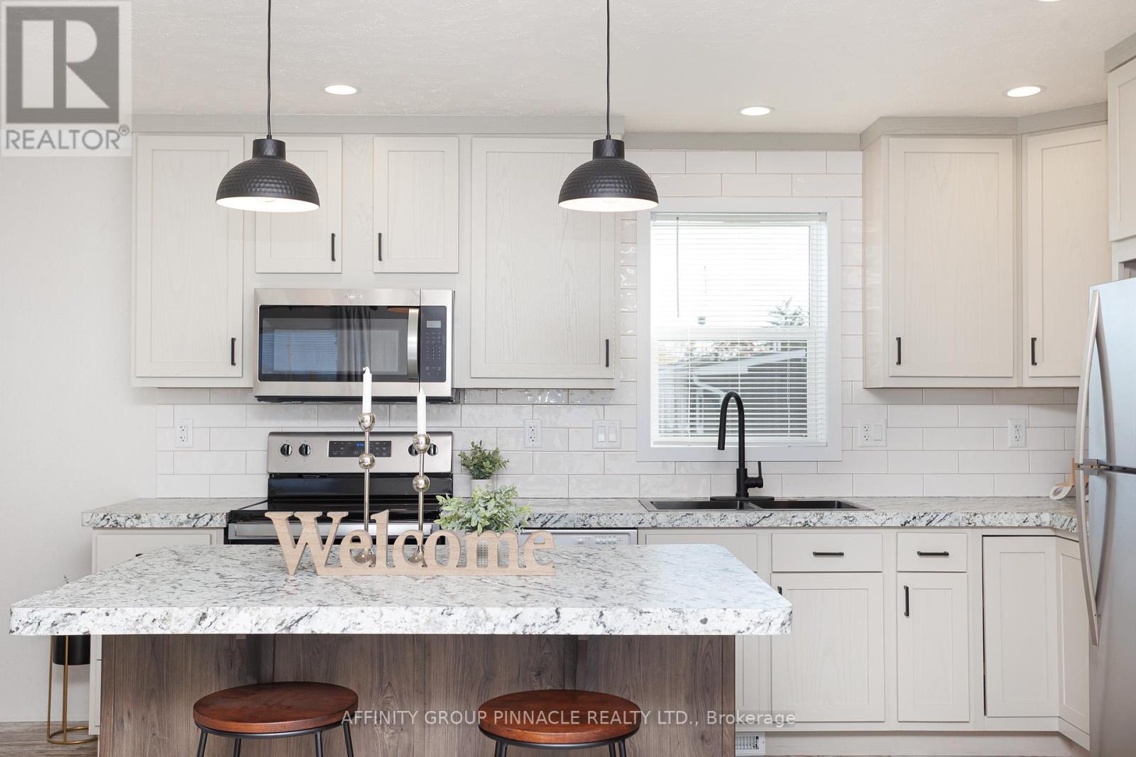 1 Vista Drive, Kawartha Lakes (Lindsay), Ontario  K9V 0H7 - Photo 25 - X12894660