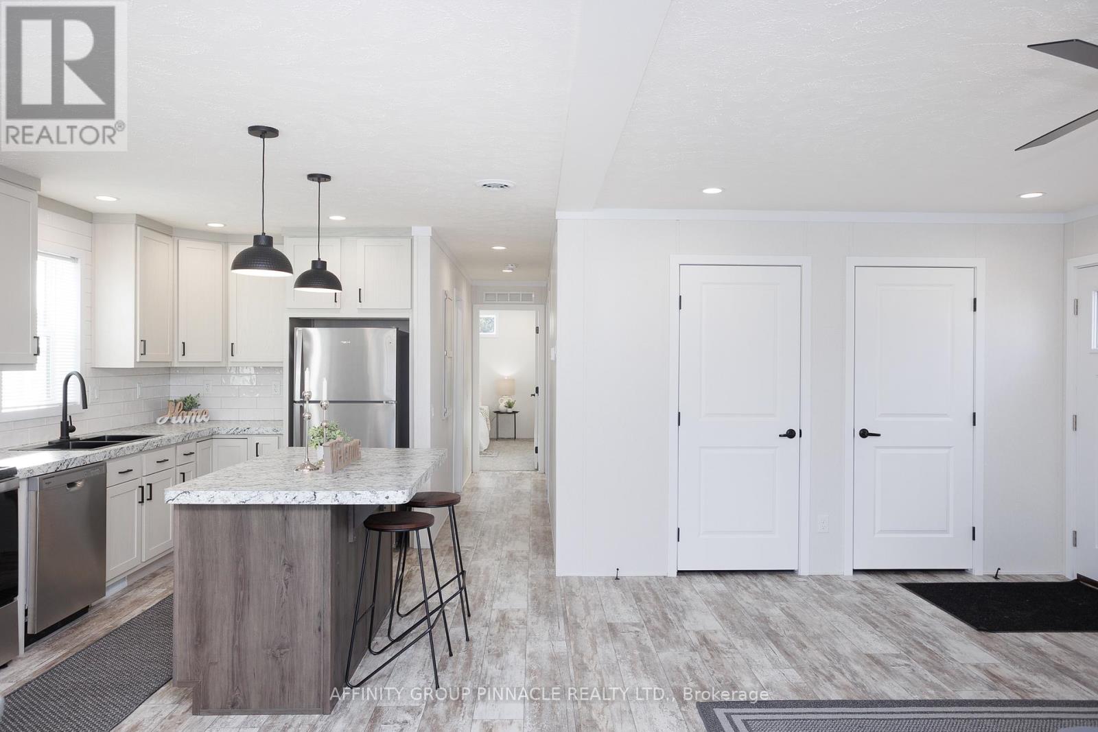 1 Vista Drive, Kawartha Lakes (Lindsay), Ontario  K9V 0H7 - Photo 26 - X12894660