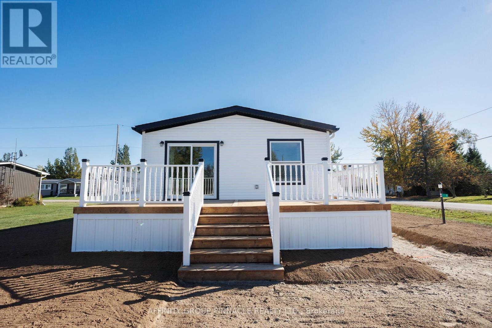 1 Vista Drive, Kawartha Lakes (Lindsay), Ontario  K9V 0H7 - Photo 5 - X12894660