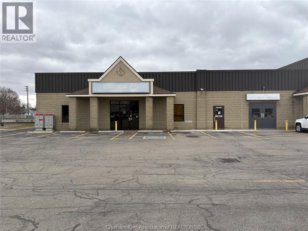 300 LACROIX STREET Unit# A-1, chatham, Ontario