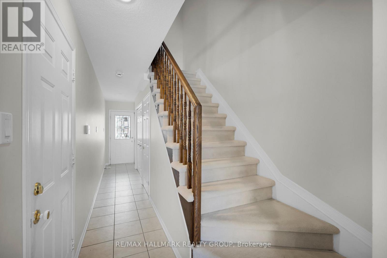 241 - 90 Edenvale Drive, Ottawa, Ontario  K2K 3N8 - Photo 4 - X12894606