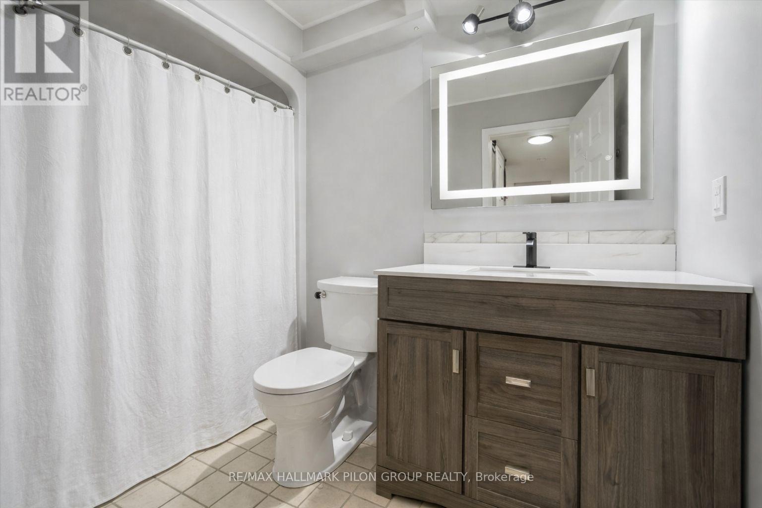 100 - 902 Notre Dame Street, Russell, Ontario  K0A 1W0 - Photo 9 - X12894610