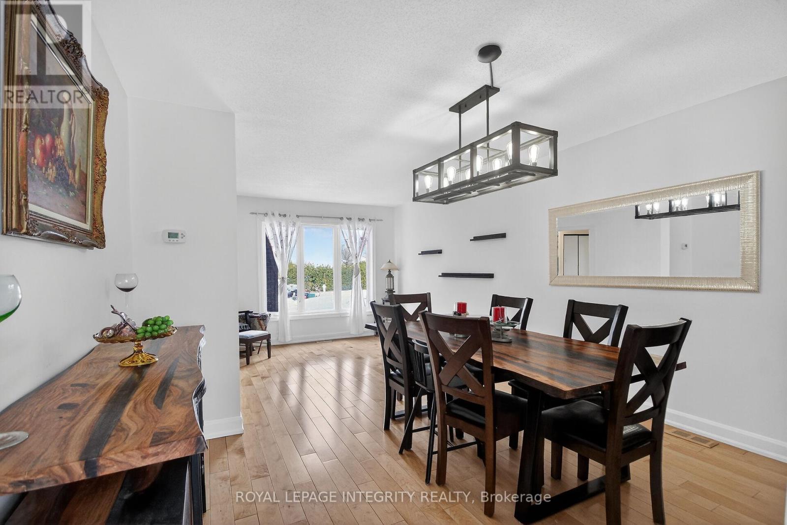 2092 Legrand Crescent, Ottawa, Ontario  K1E 3T6 - Photo 10 - X12894646