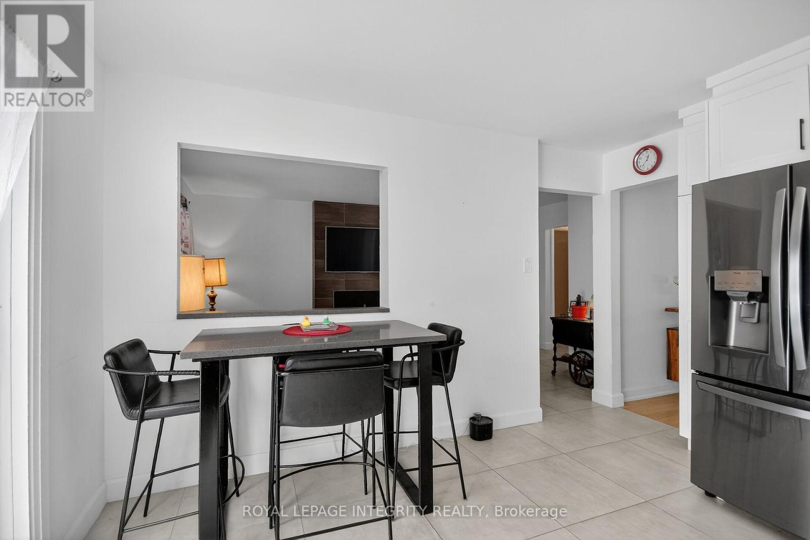 2092 Legrand Crescent, Ottawa, Ontario  K1E 3T6 - Photo 14 - X12894646