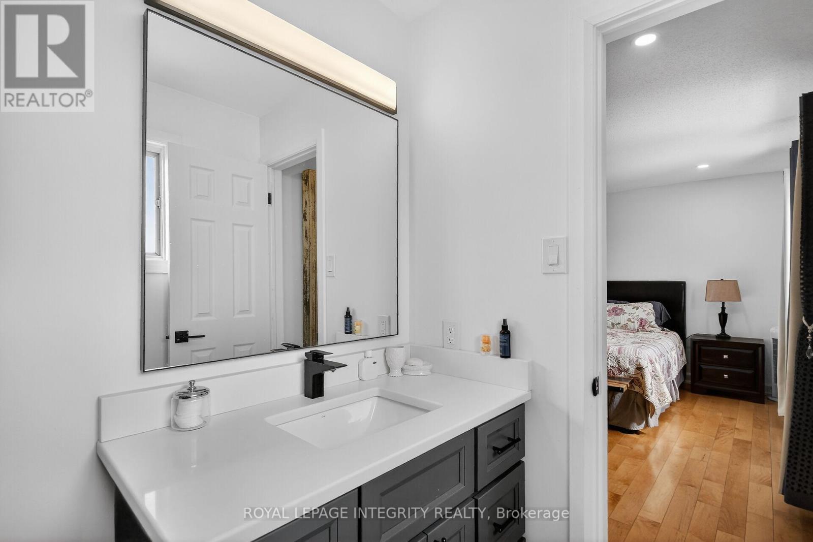 2092 Legrand Crescent, Ottawa, Ontario  K1E 3T6 - Photo 28 - X12894646