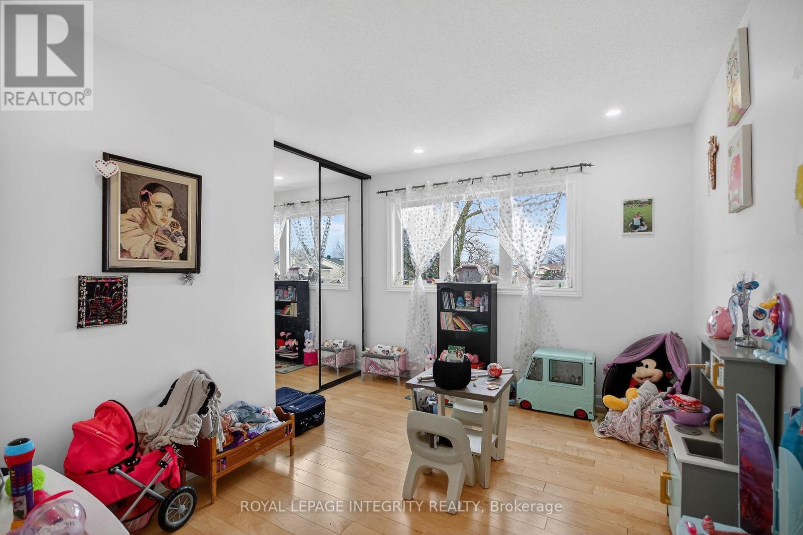 2092 Legrand Crescent, Ottawa, Ontario  K1E 3T6 - Photo 32 - X12894646