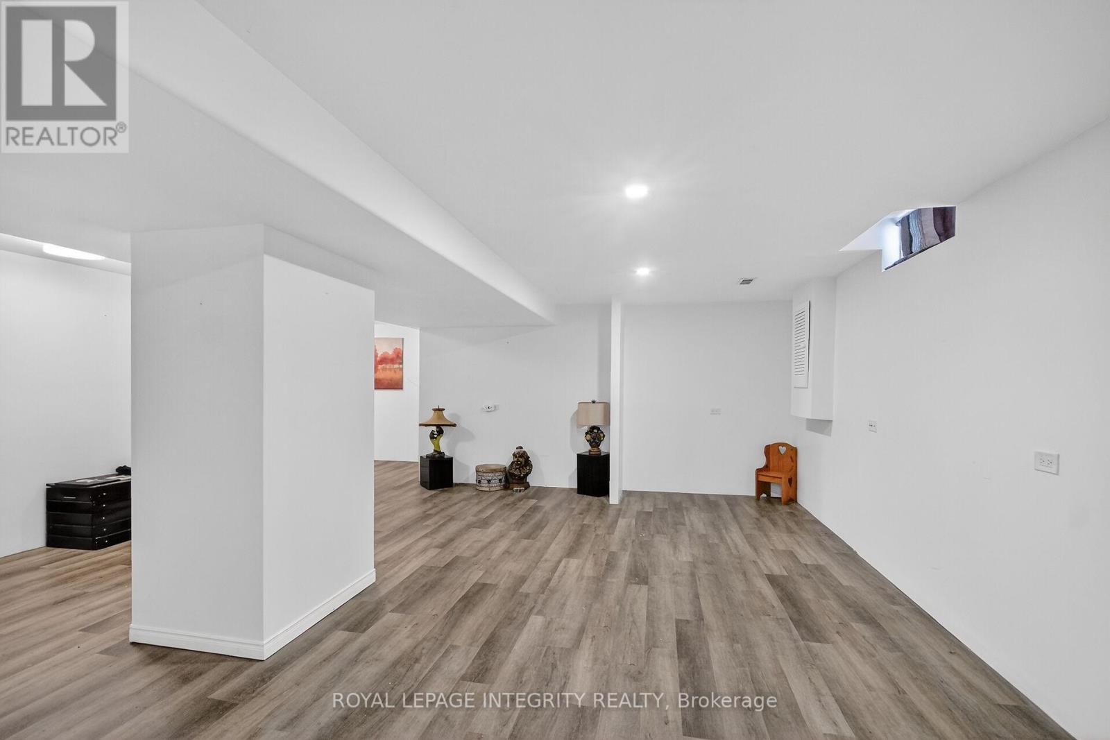 2092 Legrand Crescent, Ottawa, Ontario  K1E 3T6 - Photo 38 - X12894646