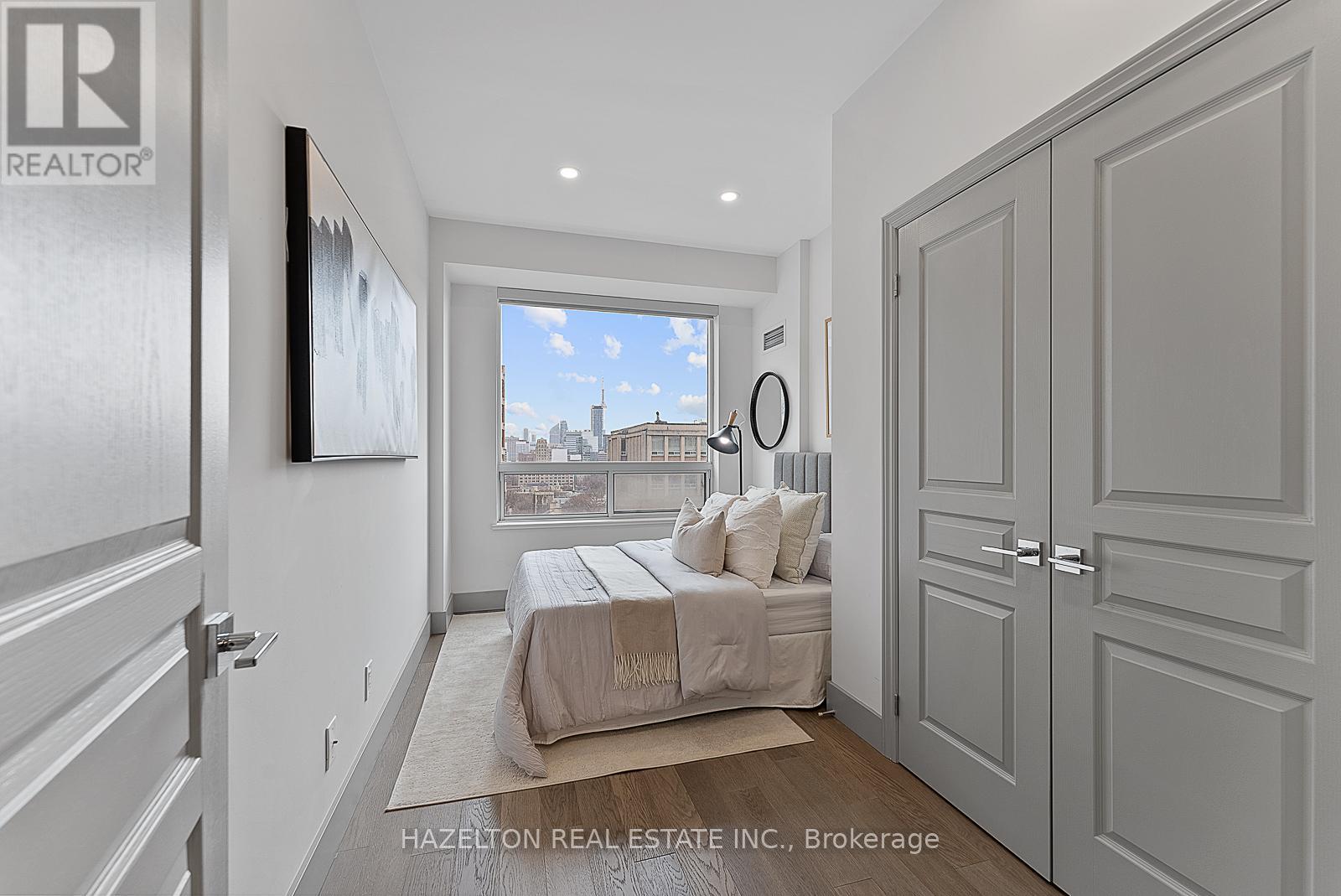 1209 - 102 Bloor Street W, Toronto, Ontario  M5S 1M8 - Photo 22 - C12894554