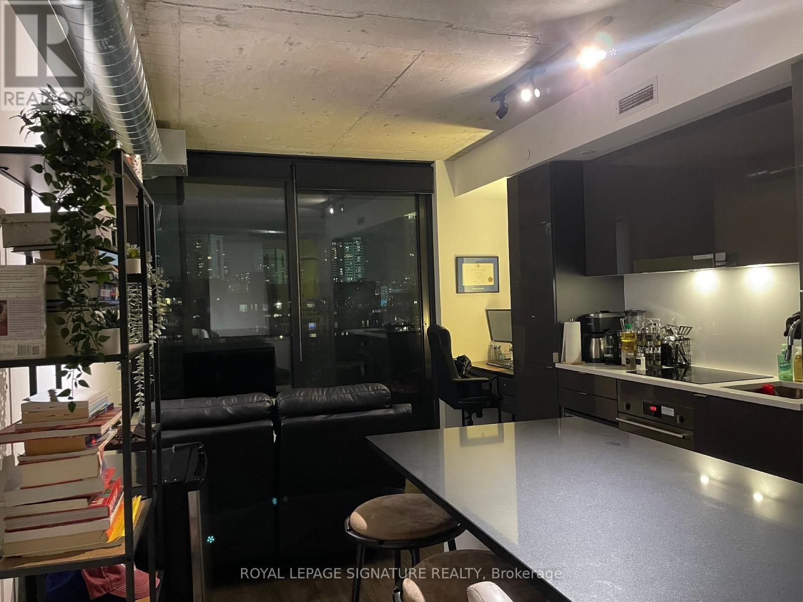 806 - 21 Lawren Harris Square, Toronto, Ontario  M5A 0T4 - Photo 6 - C12894654