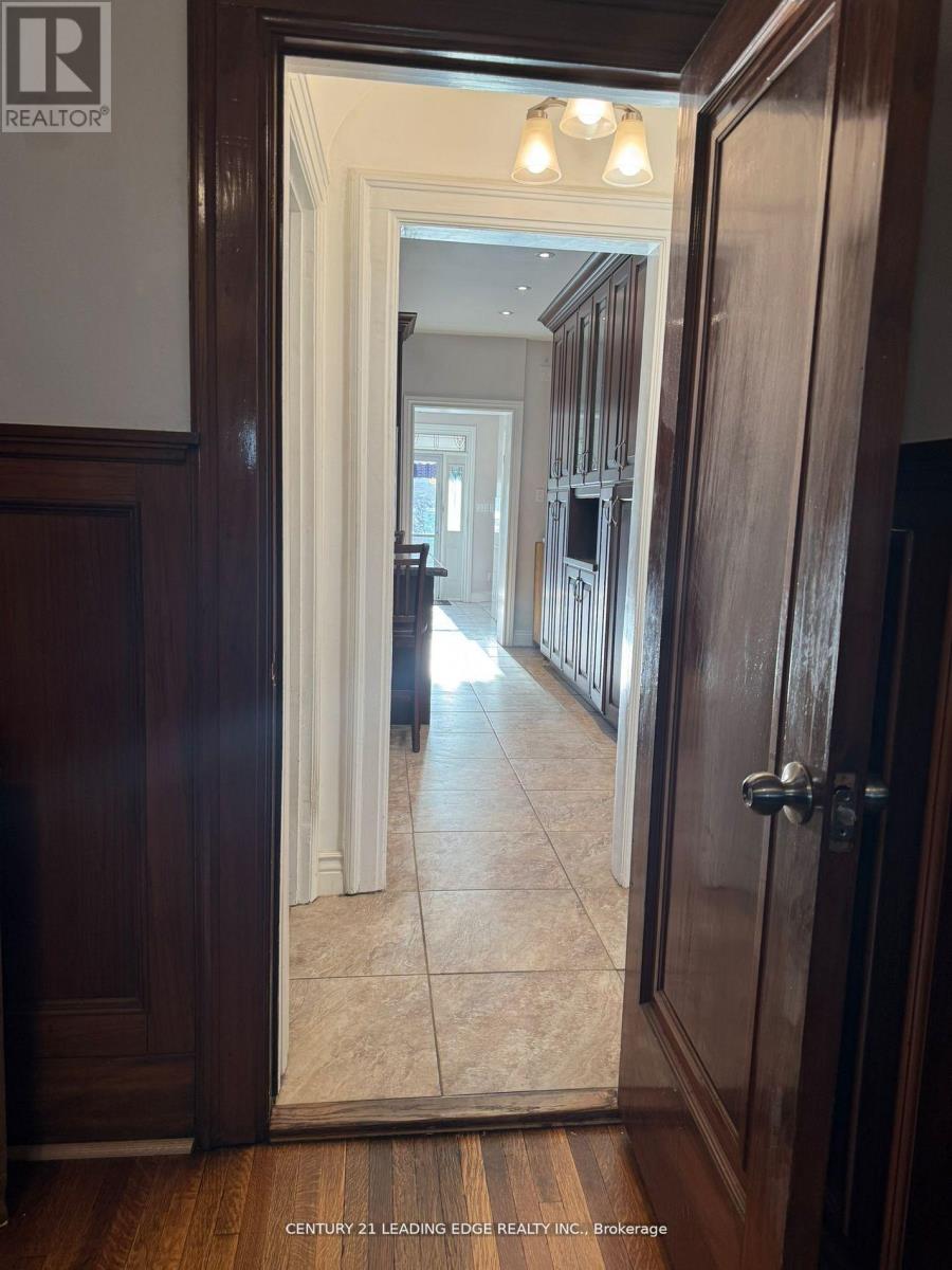 1274 Broadview Avenue, Toronto, Ontario  M4K 2T4 - Photo 10 - E12894568