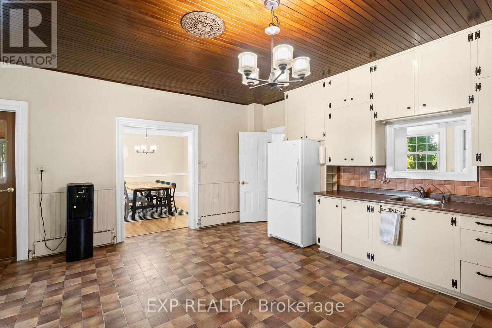 7928 Jock Trail, Ottawa, Ontario  K0A 2Z0 - Photo 13 - X12269277