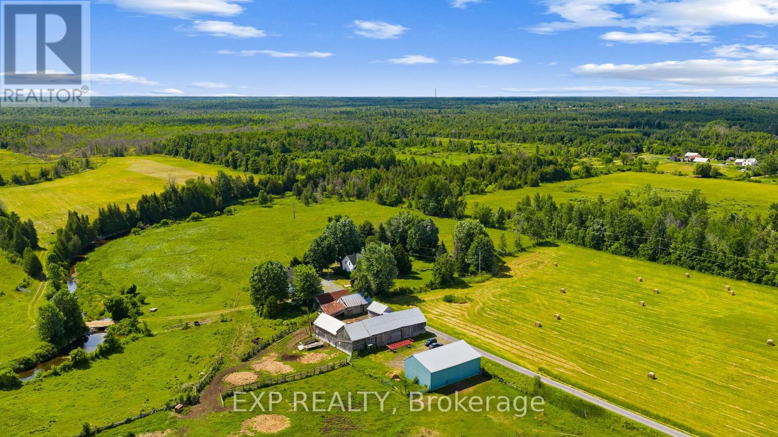 7928 Jock Trail, Ottawa, Ontario  K0A 2Z0 - Photo 45 - X12269277