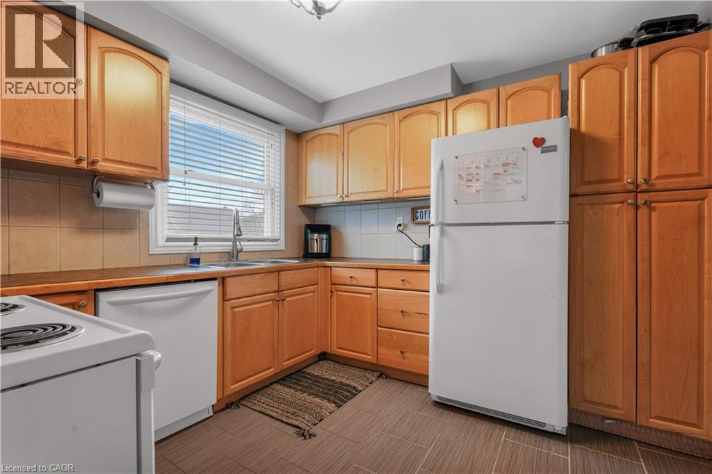 563 Guelph Street, Kitchener, Ontario  N2H 5Y2 - Photo 10 - 40813123