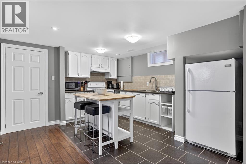 563 Guelph Street, Kitchener, Ontario  N2H 5Y2 - Photo 38 - 40813123