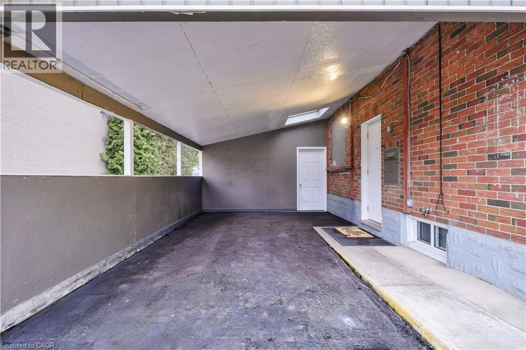 563 Guelph Street, Kitchener, Ontario  N2H 5Y2 - Photo 4 - 40813123