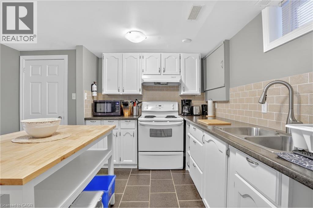 563 Guelph Street, Kitchener, Ontario  N2H 5Y2 - Photo 40 - 40813123