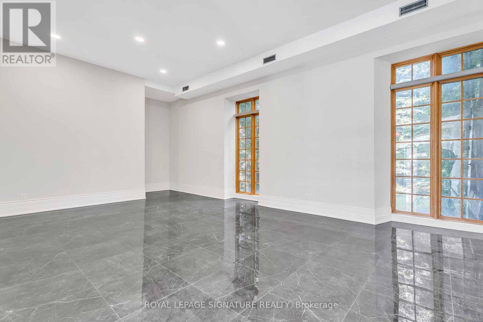 83 Dawson Manor Boulevard, Newmarket, Ontario  L3X 2H5 - Photo 13 - N12894542