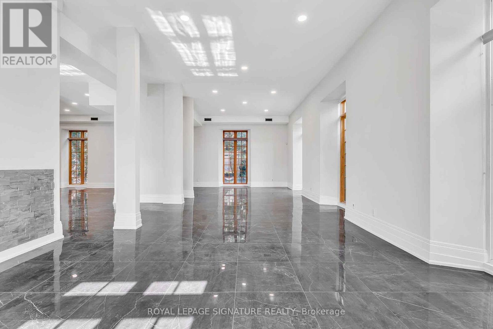 83 Dawson Manor Boulevard, Newmarket, Ontario  L3X 2H5 - Photo 15 - N12894542