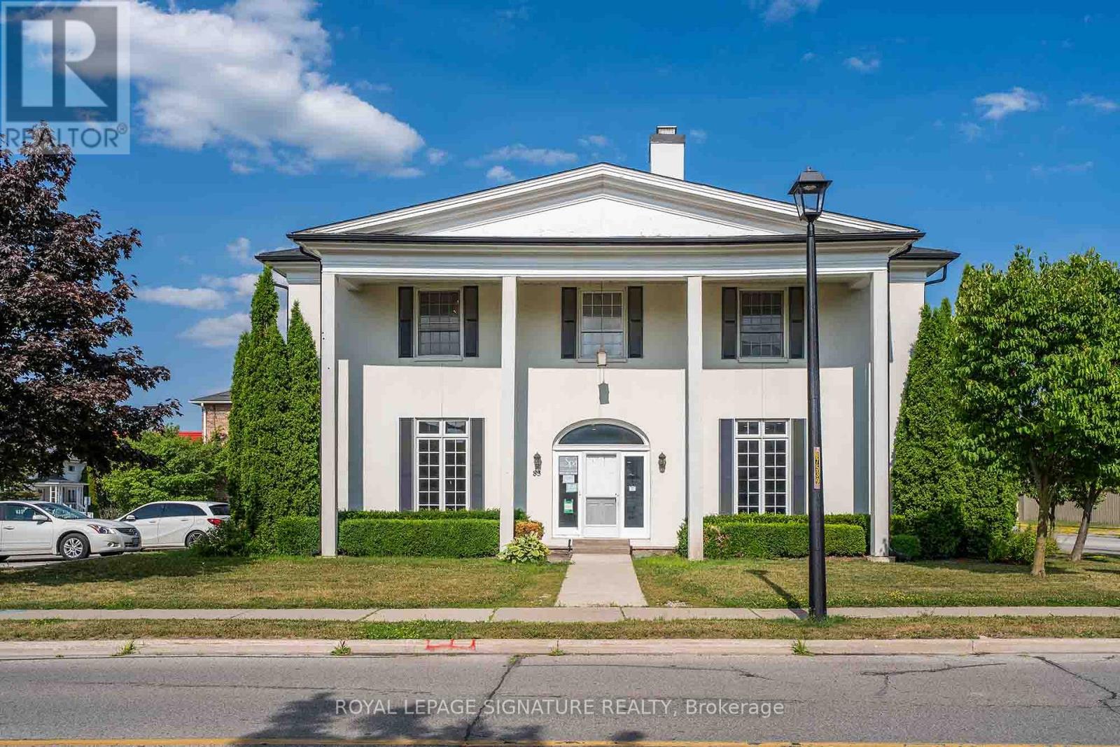 83 Dawson Manor Boulevard, Newmarket, Ontario  L3X 2H5 - Photo 4 - N12894542