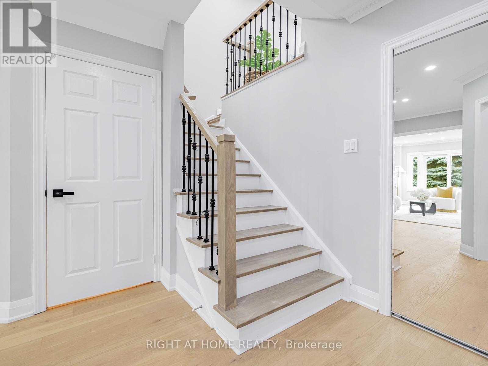 43 Farmstead Road, Richmond Hill (Rouge Woods), Ontario  L4S 1W3 - Photo 10 - N12894592