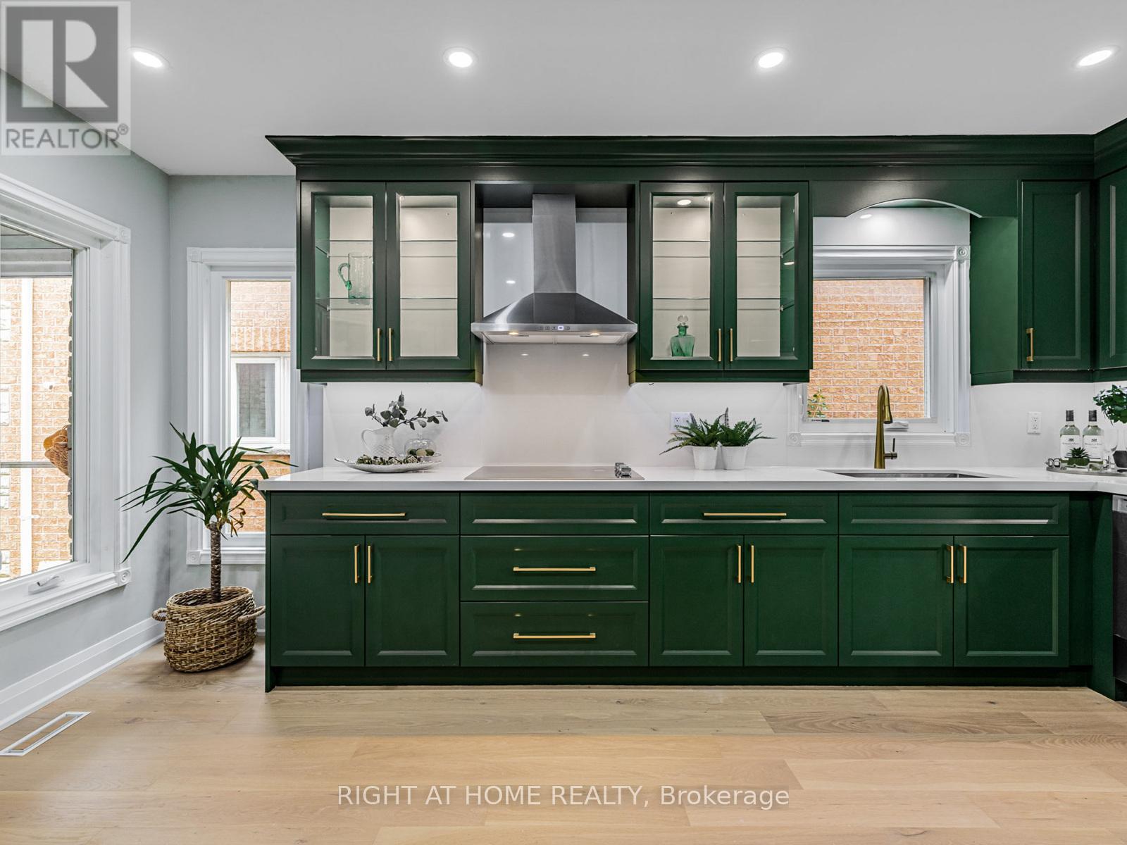 43 Farmstead Road, Richmond Hill (Rouge Woods), Ontario  L4S 1W3 - Photo 7 - N12894592