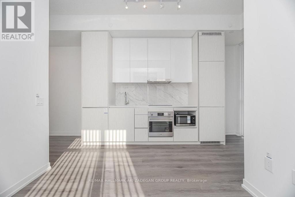 101 - 28 Interchange Way, Vaughan (Vaughan Corporate Centre), Ontario  L4K 0P8 - Photo 10 - N12894596