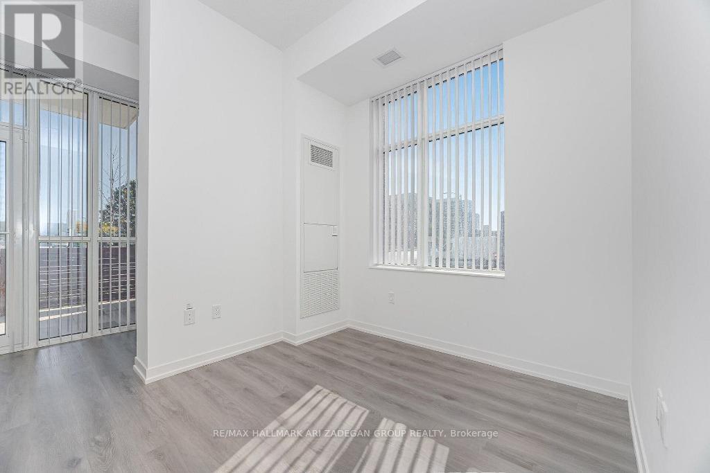 101 - 28 Interchange Way, Vaughan (Vaughan Corporate Centre), Ontario  L4K 0P8 - Photo 3 - N12894596