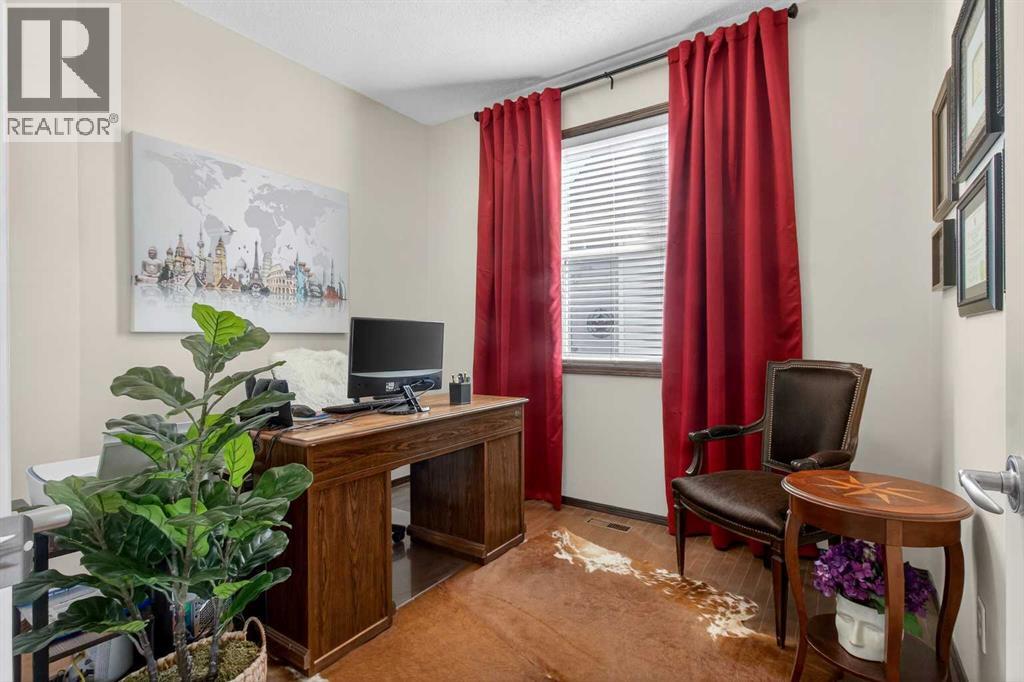 407 New Brighton Place Se, Calgary, Alberta  T2Z 4W5 - Photo 5 - A2292920