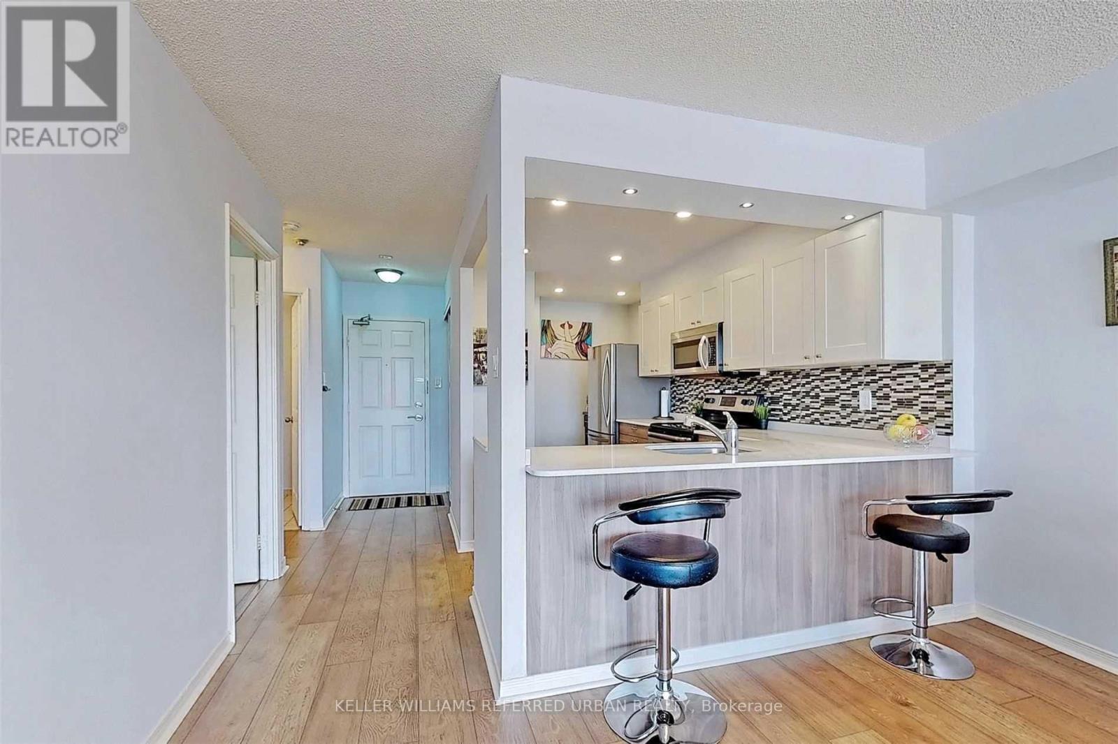 420 - 309 Major Mackenzie Drive E, Richmond Hill (Harding), Ontario  L4C 9V5 - Photo 4 - N12894620