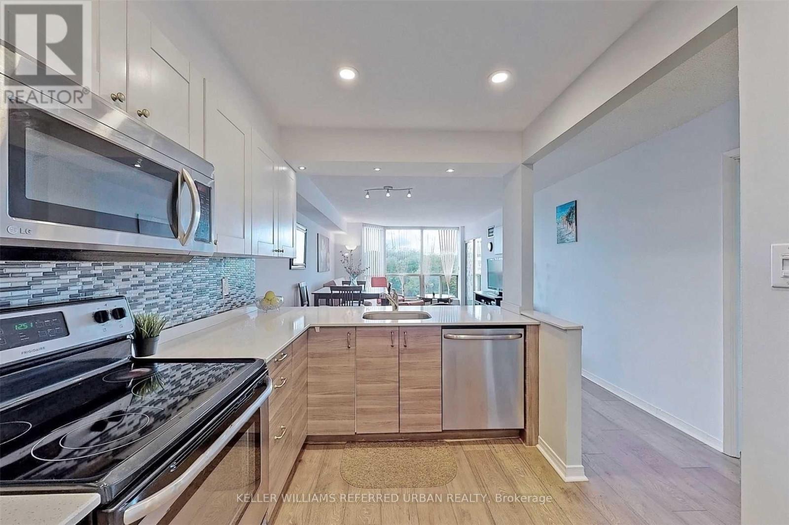 420 - 309 Major Mackenzie Drive E, Richmond Hill (Harding), Ontario  L4C 9V5 - Photo 8 - N12894620