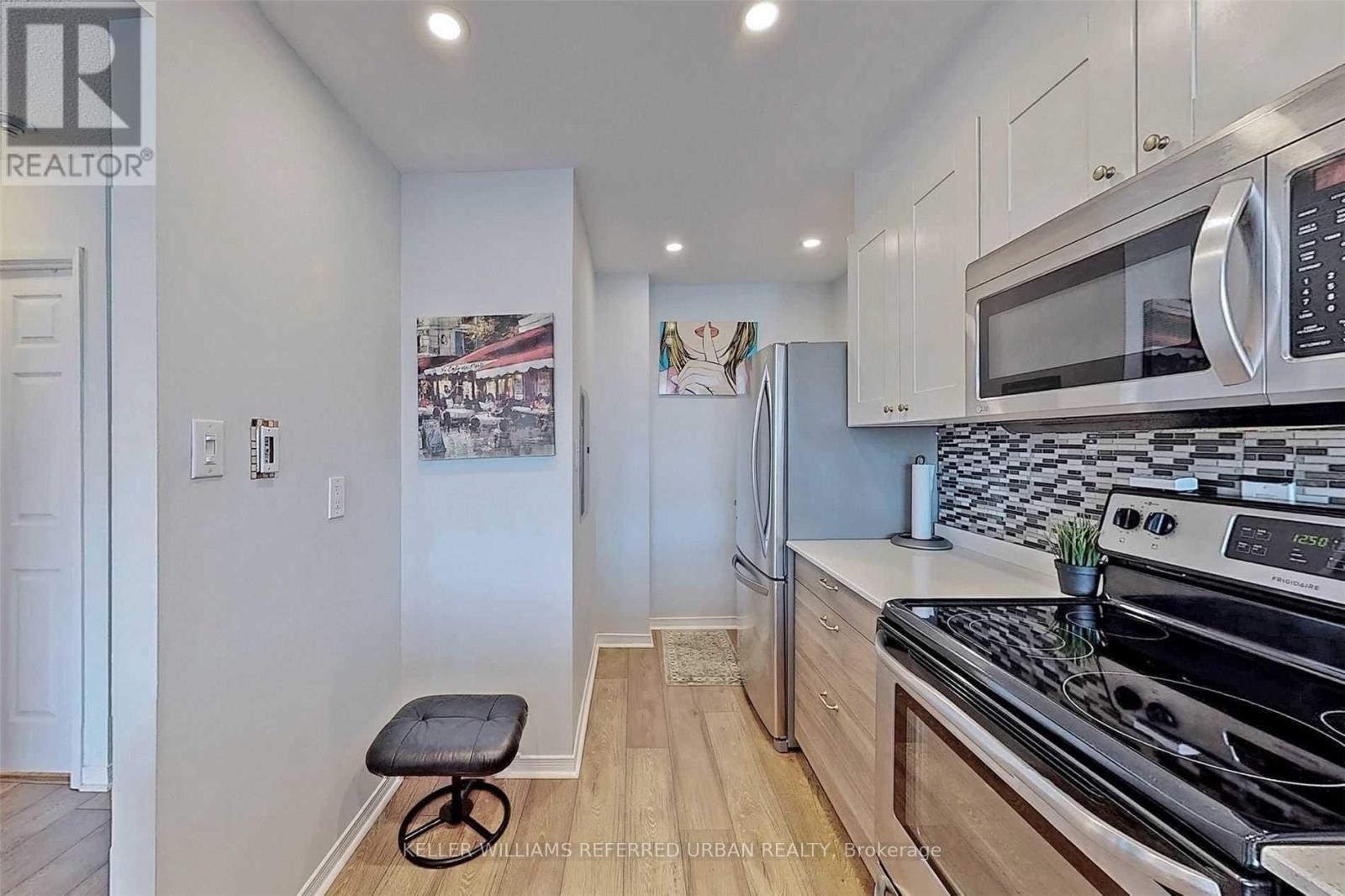 420 - 309 Major Mackenzie Drive E, Richmond Hill (Harding), Ontario  L4C 9V5 - Photo 6 - N12894620