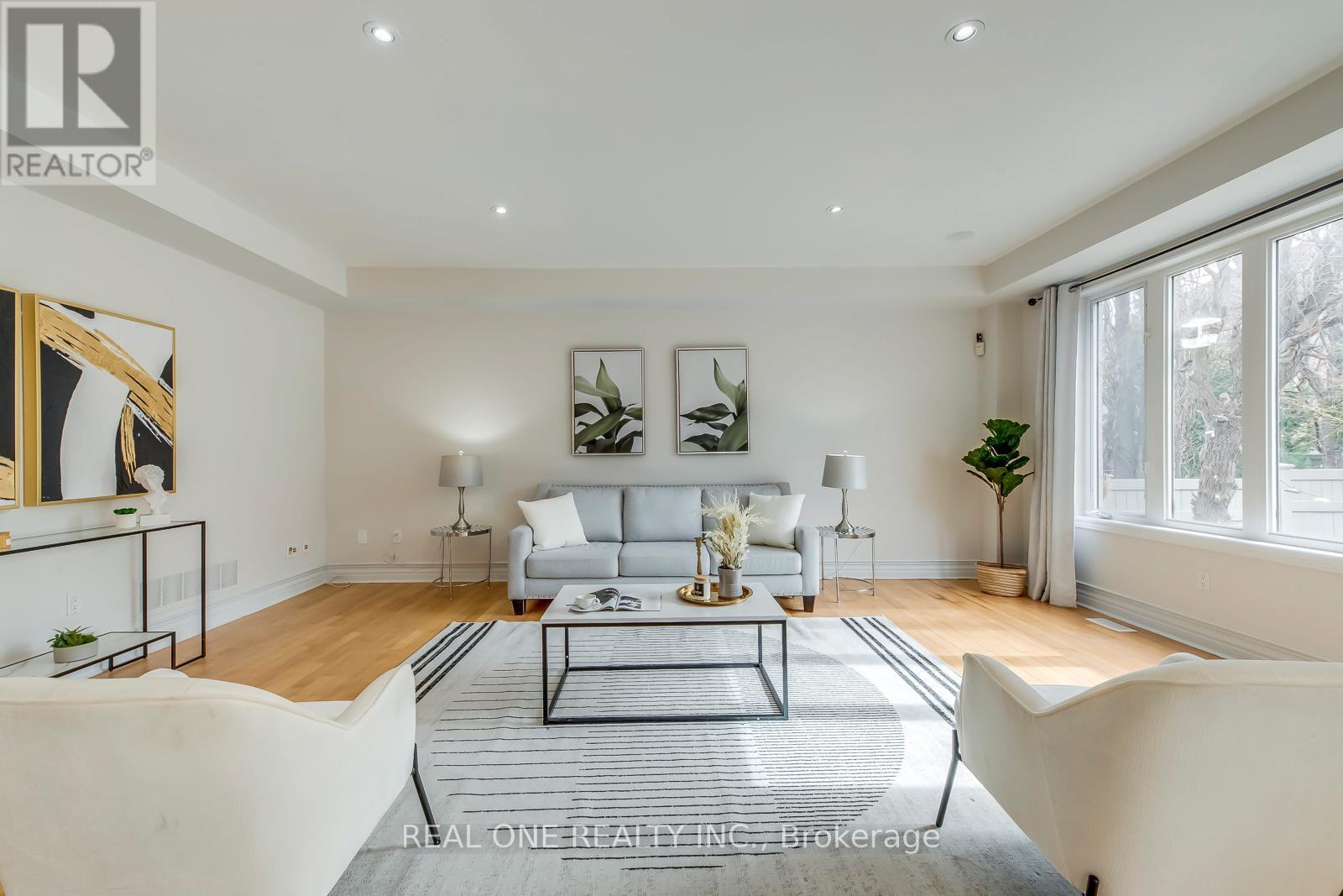 2326 Rockingham Drive, Oakville, Ontario  L6H 7J4 - Photo 11 - W12894534