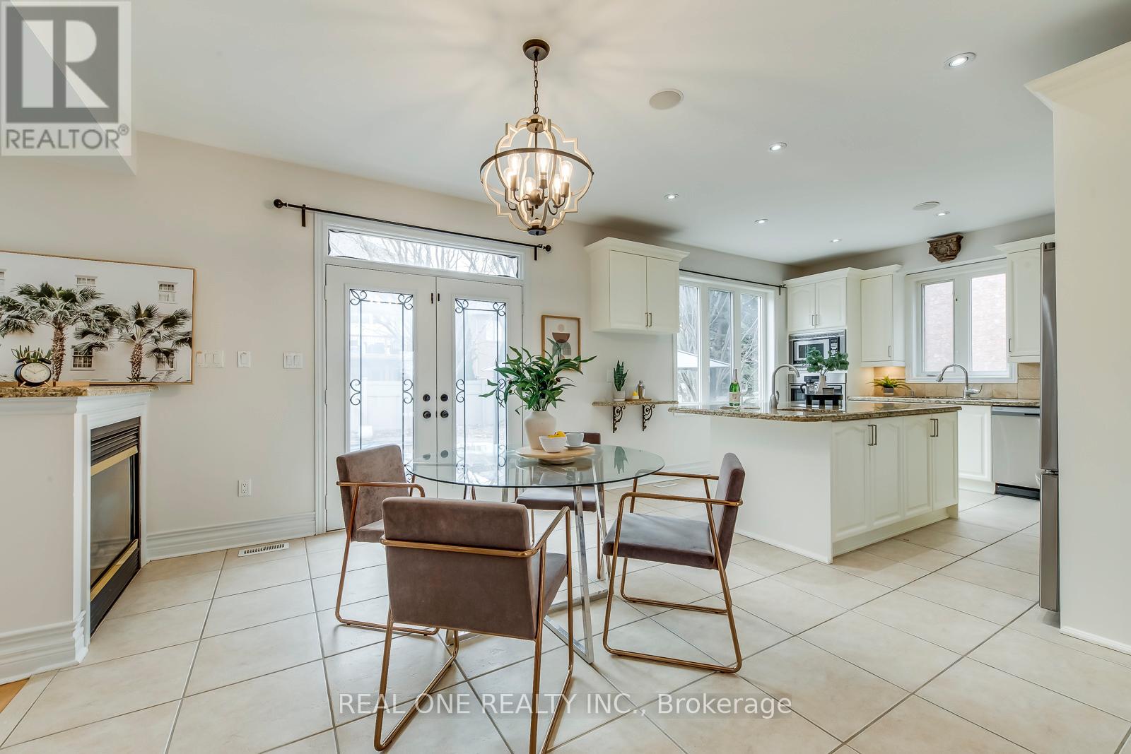 2326 Rockingham Drive, Oakville, Ontario  L6H 7J4 - Photo 19 - W12894534