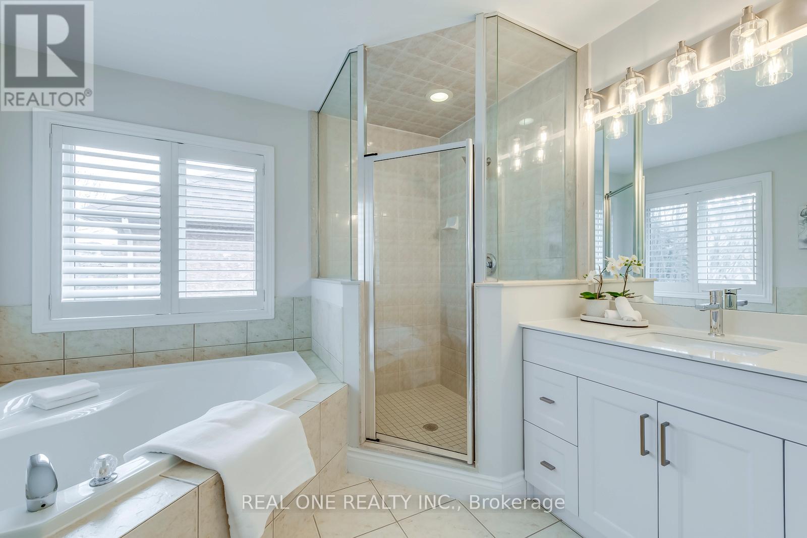 2326 Rockingham Drive, Oakville, Ontario  L6H 7J4 - Photo 26 - W12894534