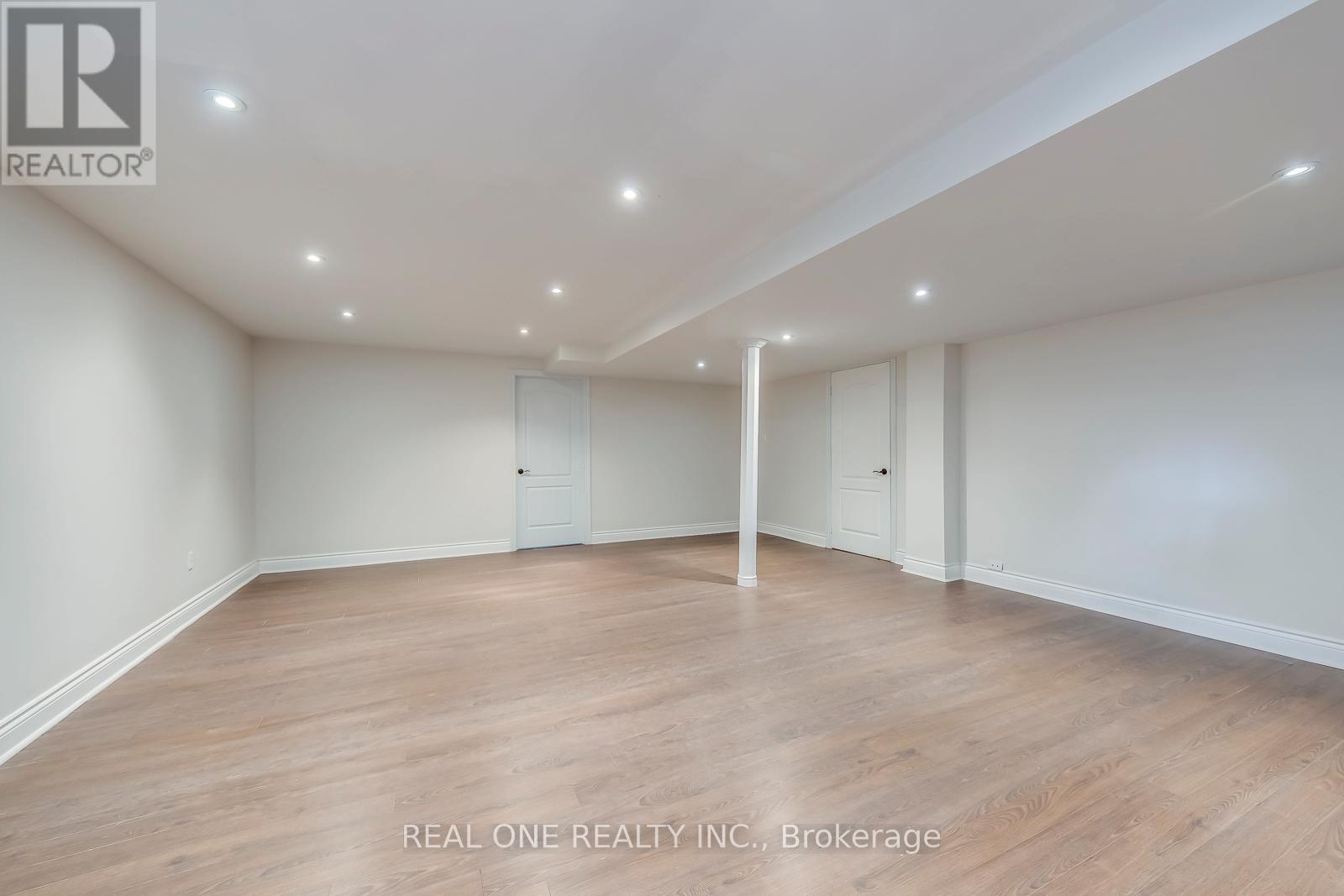 2326 Rockingham Drive, Oakville, Ontario  L6H 7J4 - Photo 38 - W12894534