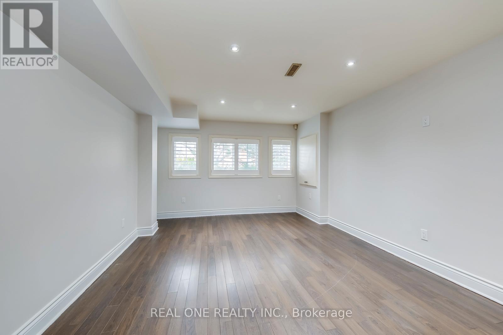 2326 Rockingham Drive, Oakville, Ontario  L6H 7J4 - Photo 40 - W12894534