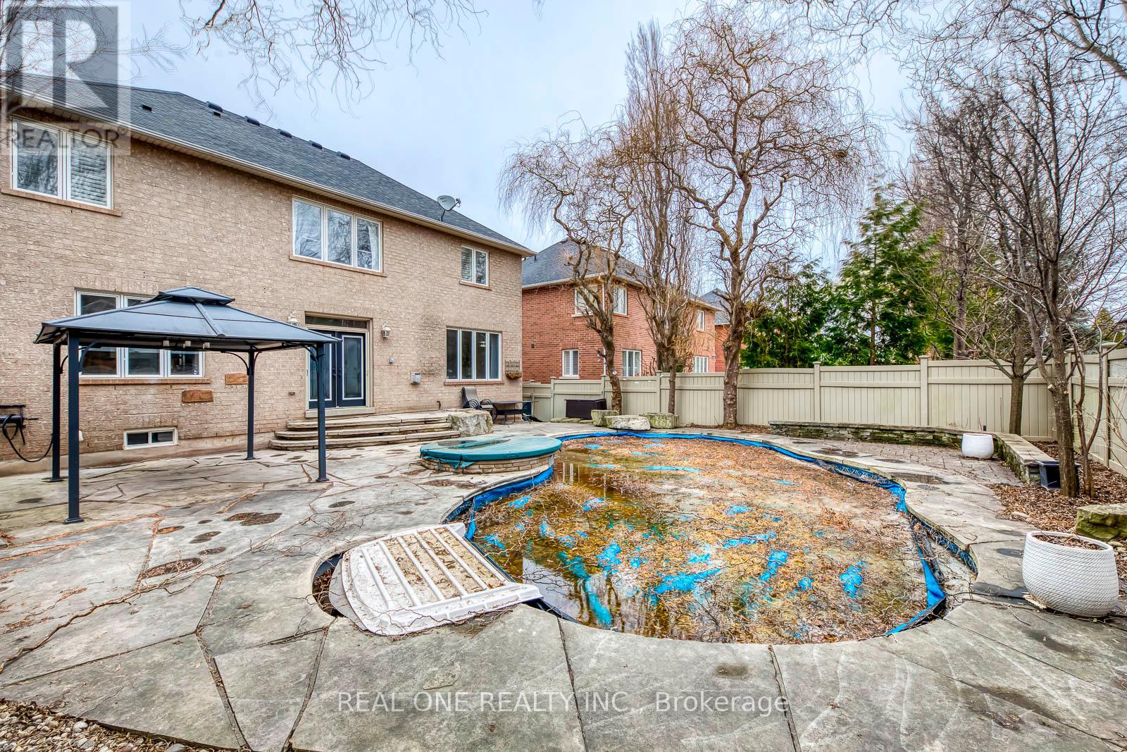 2326 Rockingham Drive, Oakville, Ontario  L6H 7J4 - Photo 47 - W12894534