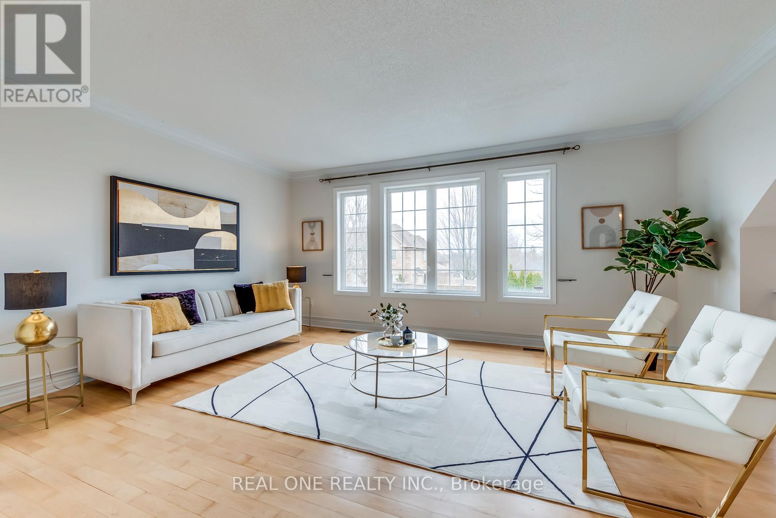 2326 Rockingham Drive, Oakville, Ontario  L6H 7J4 - Photo 5 - W12894534