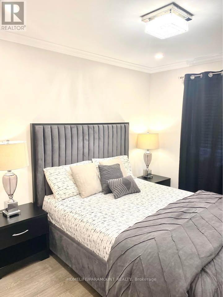 411 Bronte Road, Oakville (Wo West), Ontario  L6L 5C3 - Photo 10 - W12894562