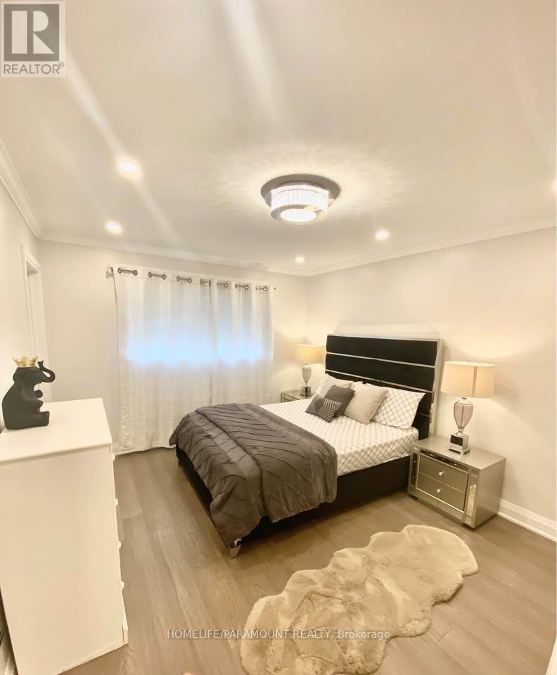 411 Bronte Road, Oakville (Wo West), Ontario  L6L 5C3 - Photo 11 - W12894562