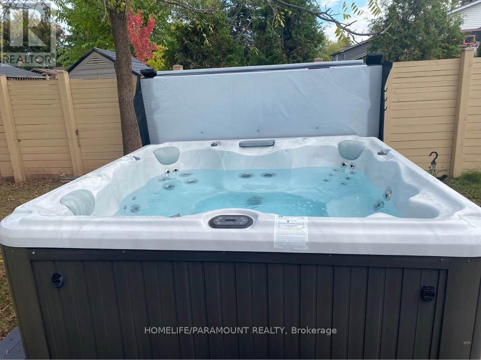 411 Bronte Road, Oakville (Wo West), Ontario  L6L 5C3 - Photo 16 - W12894562