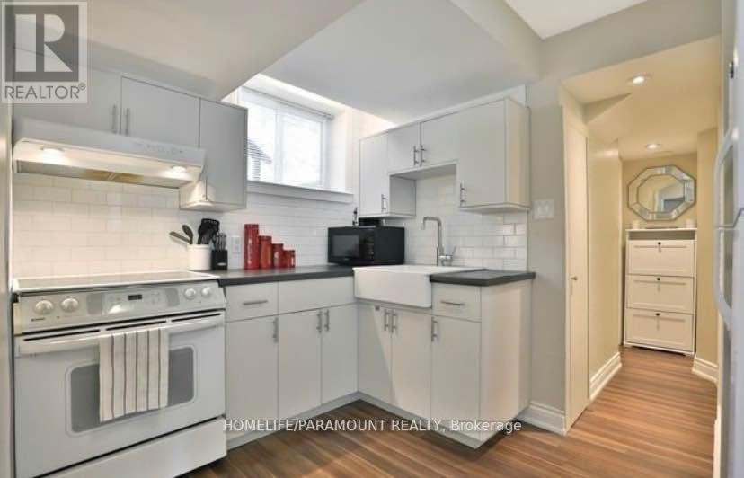 411 Bronte Road, Oakville (Wo West), Ontario  L6L 5C3 - Photo 21 - W12894562